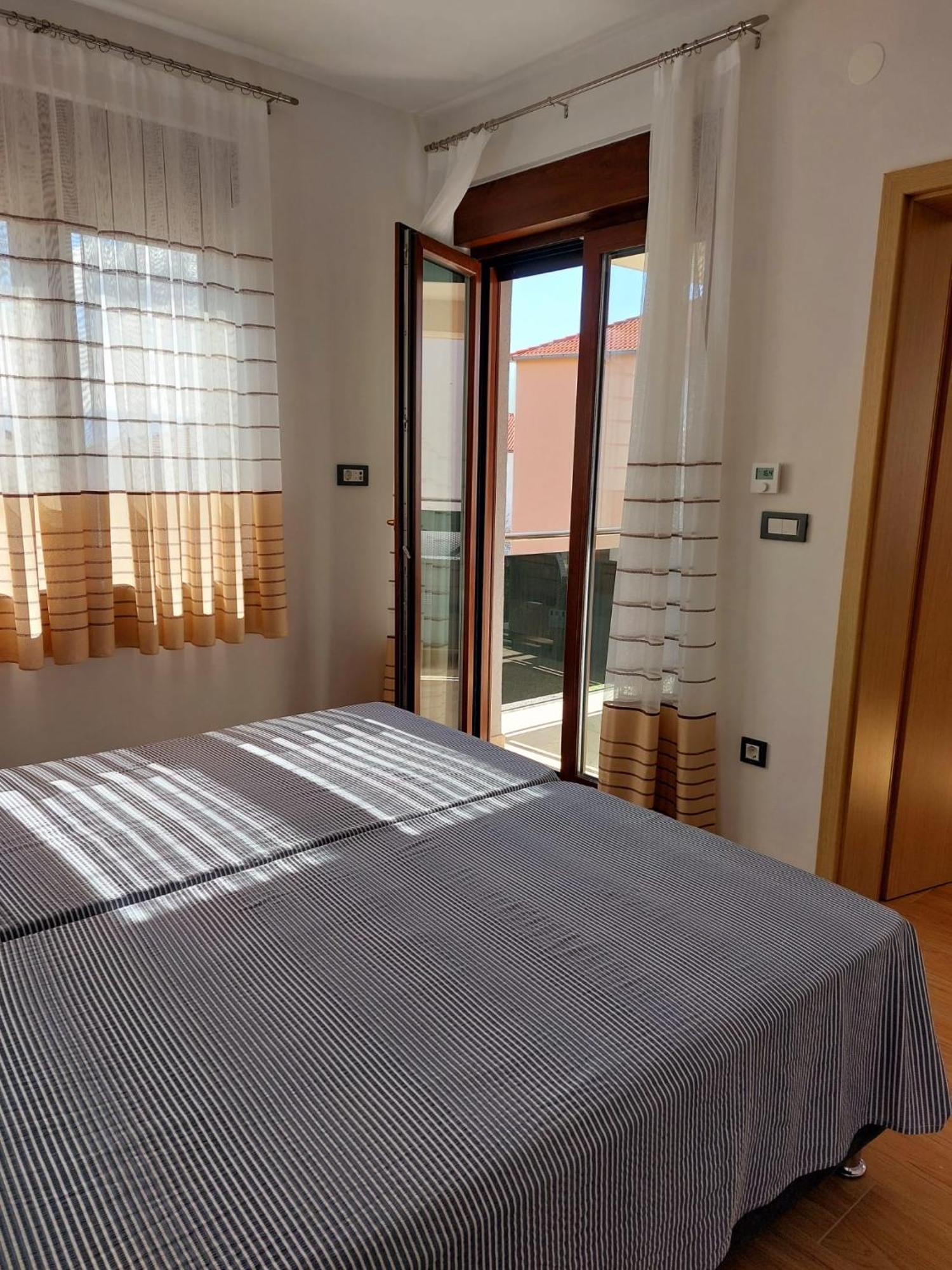 Apartmani Ivana Novi Novi Vinodolski Esterno foto